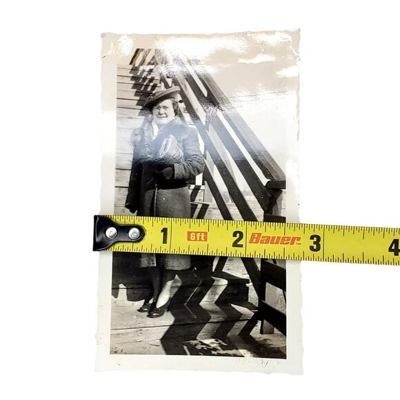 Vtg Older Lady Posing on Steps Original Monochrome Photography Found Snapshot - Picture 3 of 4